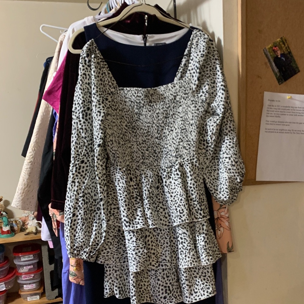 Simplee Apparel Black and White Tiered Animal Print Tunic. NWT